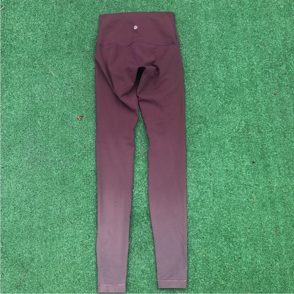 Like-New Lululemon high waisted ombré leggings - Picture 3 of 8